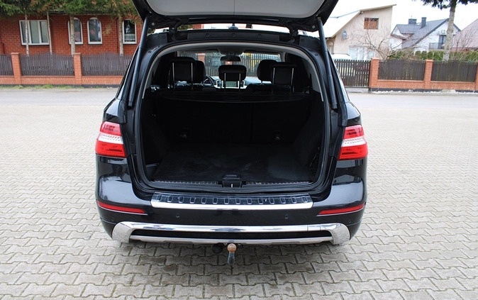 Mercedes-Benz ML cena 89900 przebieg: 207000, rok produkcji 2014 z Golub-Dobrzyń małe 232